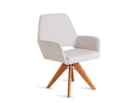 poltrona-cher-giratoria-base-madeira-estofada