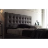 cama-lux-moderna-estofada-captonada-couro-preto